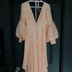 Asos peach bell puff sleeve deep v dress size 4